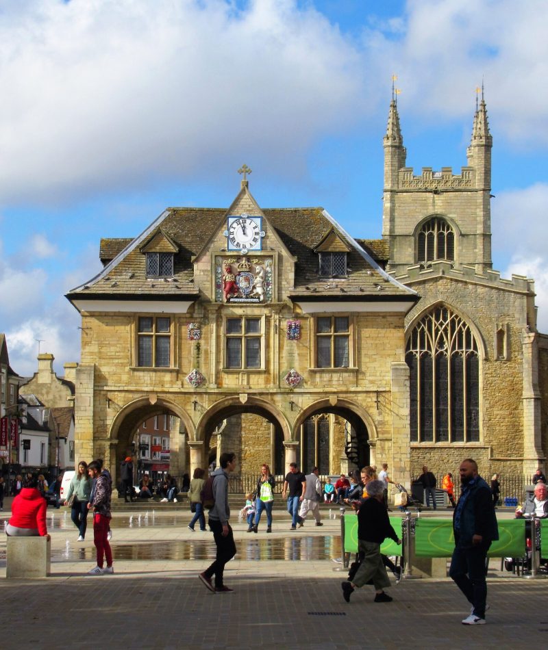 Guildhall,_Cathedral_Square,_Peterborough